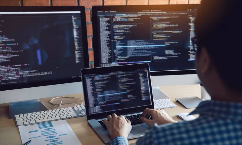 数据科学选型：R与Python如何赋能开平市网站建设？